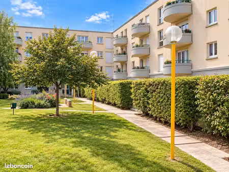 studio 1 pièce 30 m²