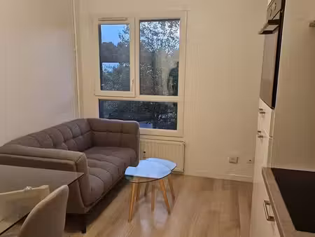 superbe t1 bis meublé (31 m²) avec parking sous-terrain