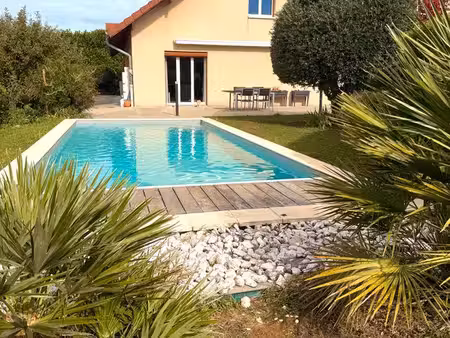 maison familiale avec piscine et jardin - 6 pièces - 73420 voglans