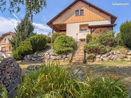 maison 6 pièces 145 m²