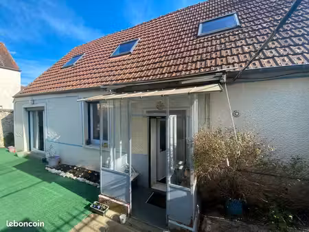 maison individuelle 87 m² sur cour  gare à 5 min à pied  rosny-sur-seine
