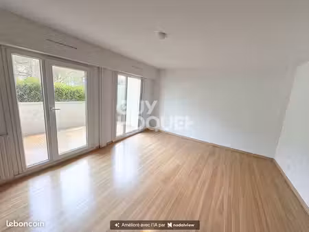 studio 1 pièce 40 m²
