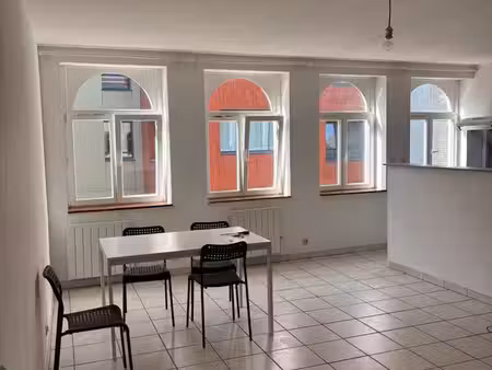 duplex lille centre à louer de suite