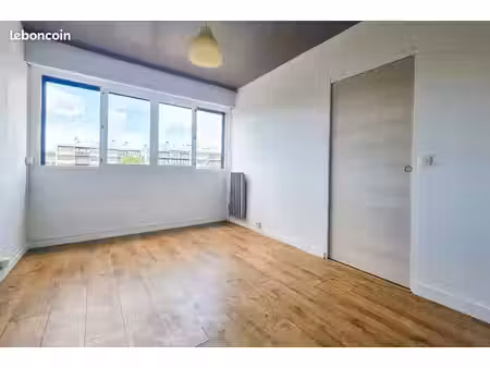 appartement f2 43 m² avec ascenseur – résidence rénovée avec parc & piscine – noisy-le-roi