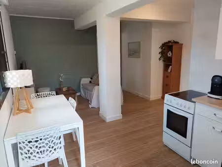 agréable appartement 33 m2 avec stationnement sécurisé