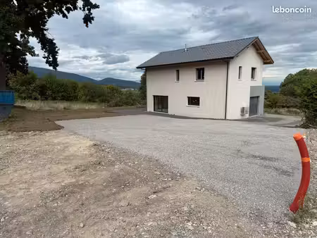 villa de 119 m² + garage de 17 m² sur terrain de 1 151 m²