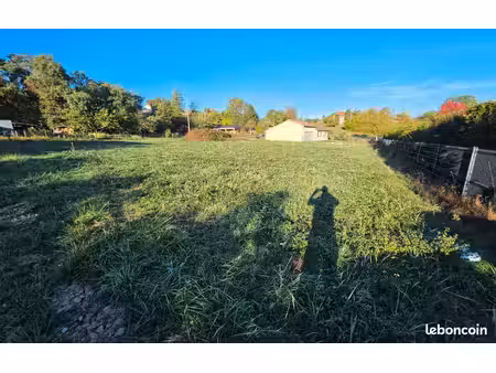 terrain de 1830m2