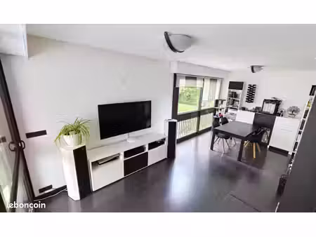 appartement t2 - proche vélizy