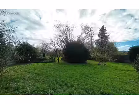 terrain 927 m² othis
