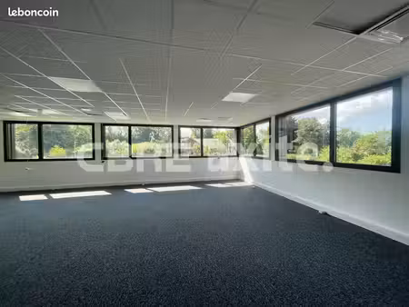 bureaux 69 m² chavanod