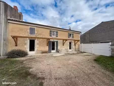 longère 4 pièces 121 m²
