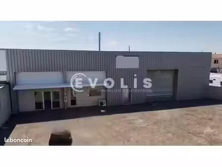local d'activité 440 m²