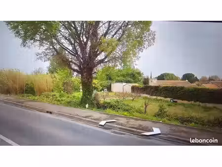 vend terrain à bâtir