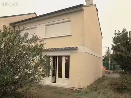 pavillon 4 pièces 81 m²