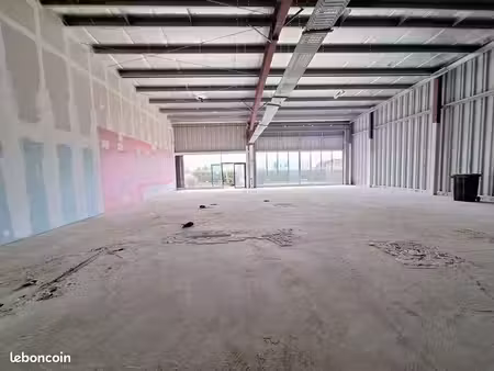 local commercial 320 m² niort