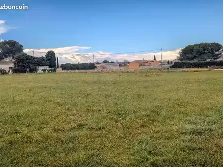 terrain 481 m² sorgues