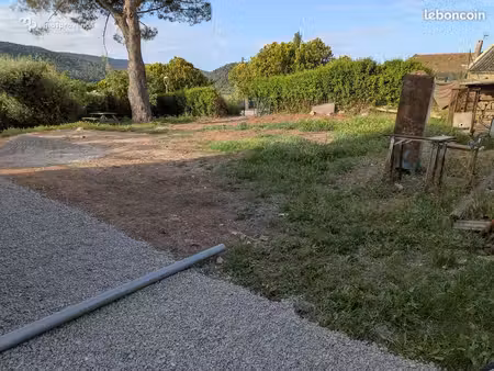 terrain à bâtir de 318 m² à pierrefeu-du-var (83)