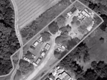 ​échange pur - terrain 3000 m² équipé (var 83) vs petite maison (04)