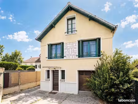 maison 6 pièces 155 m²