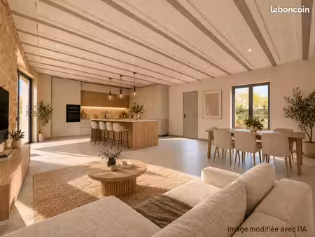 pérouges – plateau à aménager à partir de 85 m² + jardin + 2 stationnements privatifs