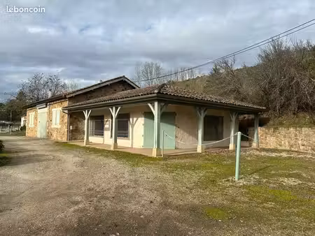 location local commercial