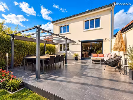 maison 7 pièces 127 m²