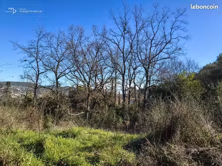 terrain à bâtir de 916 m² à draguignan (83)