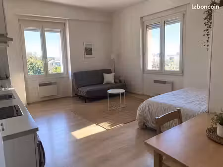 studio meuble 20m2