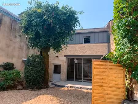 maison atypique calme hyper centre & parking
