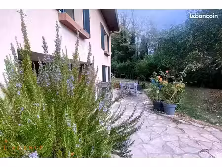 pavillon 5 pièces 160 m²