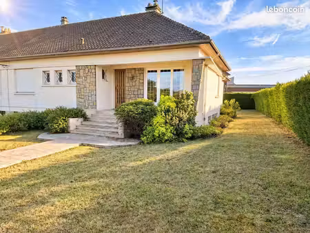 pavillon 5 pièces 130 m²