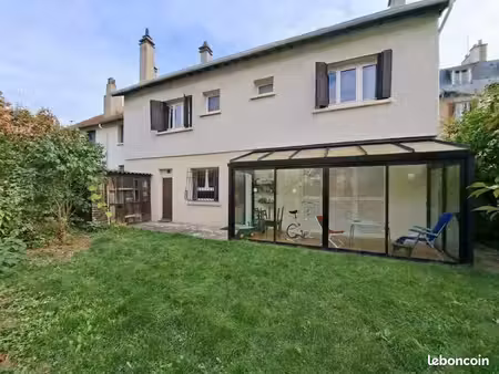 maison 6 pièces 140 m²