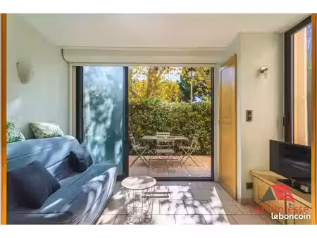 studio 1 pièce 25 m²