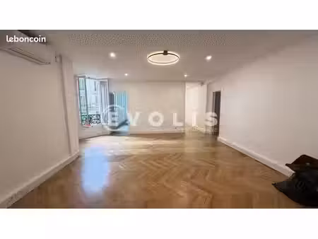 bureaux 210 m²