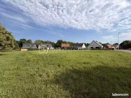 terrain 1 800 m² amiens
