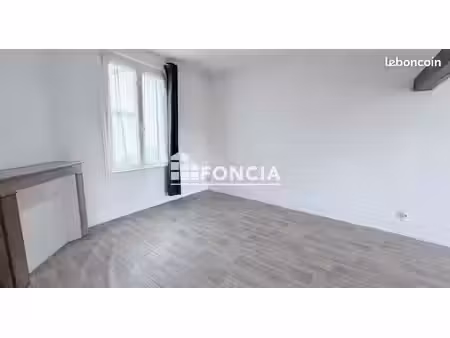 bourg tous commerces banlieue immediate de soissons