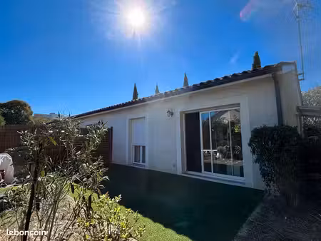 t2 climatisé avec terrasse  jardin et parking – vendu loué