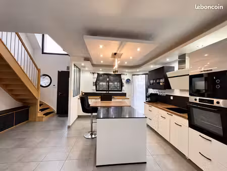maison 6 pièces 127 m²