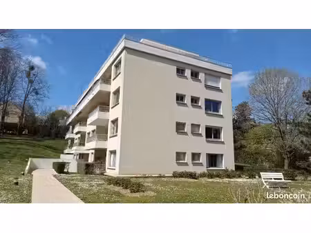 studio 1 pièce 19 m²