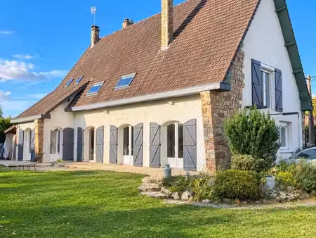 maison 9 pièces 198 m²