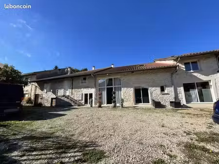 maison 10 pièces 342 m²