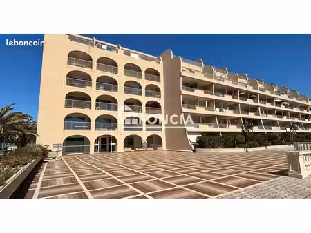 t2 duplex meuble port de hyères