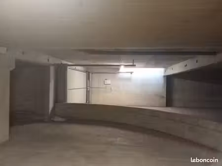 place de parking privée