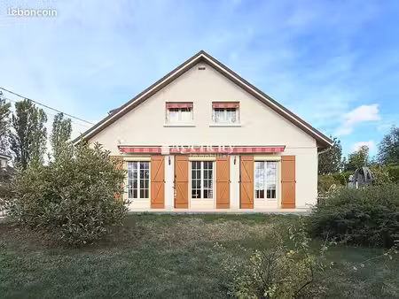 maison 9 pièces 152 m²