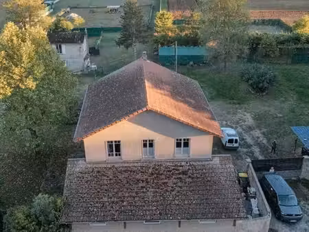 maison + dépendance avec 1500m2 de terrain