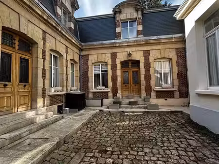 maison 11 pièces 296 m²