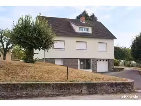 maison rénovée de 185 m2 avec isolation extérieur et atelier