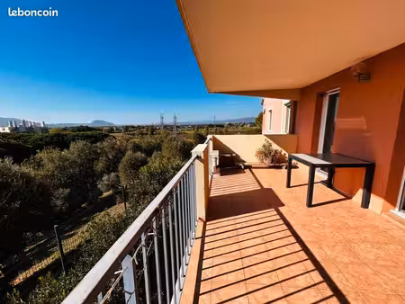 fréjus – f3 + box – terrasse plein sud – vue rocher de roquebrune – résidence avec piscine
