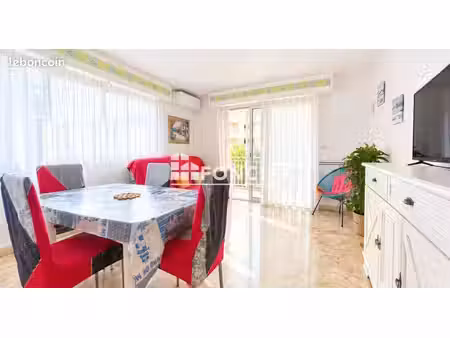 fréjus plage – charmant 2 pièces avec terrasse loggia - au calme - proche des plages