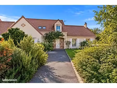maison 7 pièces 206 m²